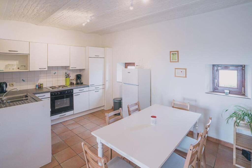 A L'Entree Du Verger - Charmante Maison En Pierres Dinant Exteriér fotografie